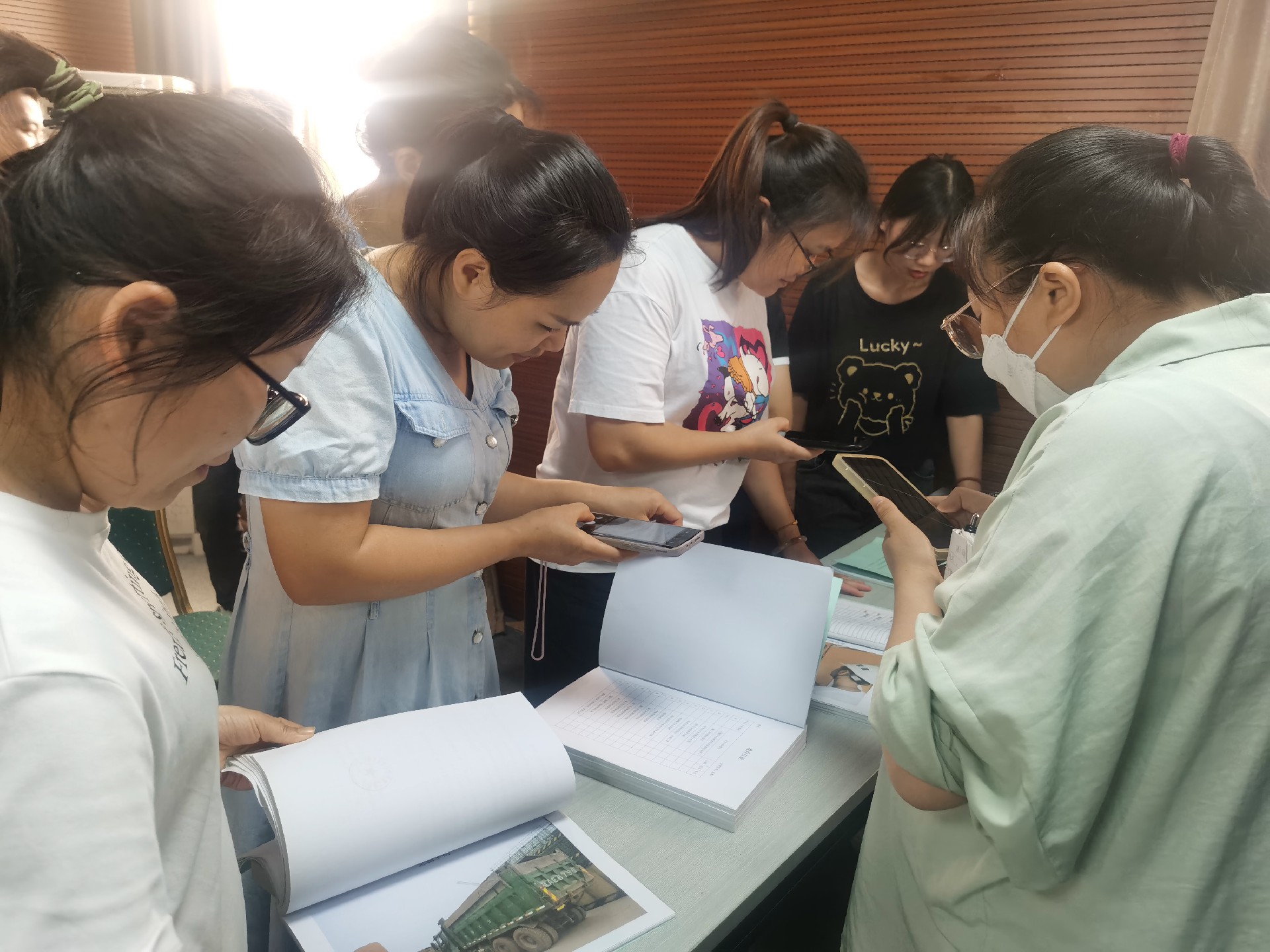 學員們學習資料的編寫與歸檔.jpg